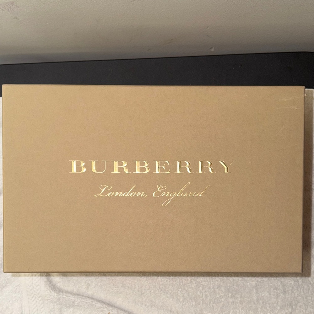 Burberry Beige and White Sneakers - Picture 10 of 12